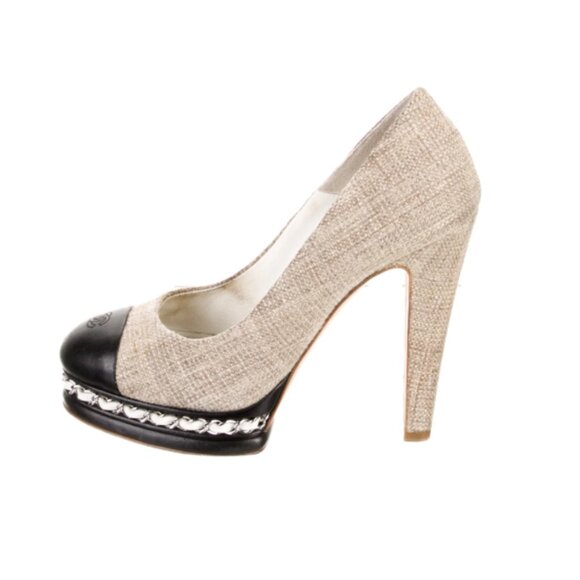 CHANEL 2015 Interlocking CC Logo Pumps Tan Black Toe Cap Heels - Picture 9 of 9